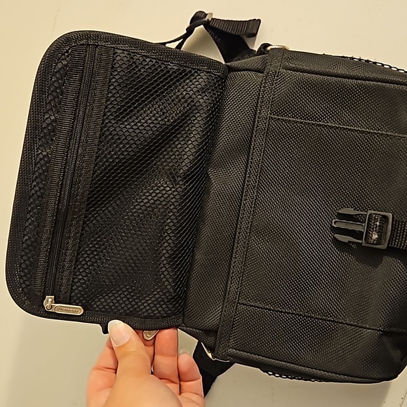 Vintage 2000s Pokémon Gold and Silver Gameboy Bag Fanny Pack - Picture 5 of 15